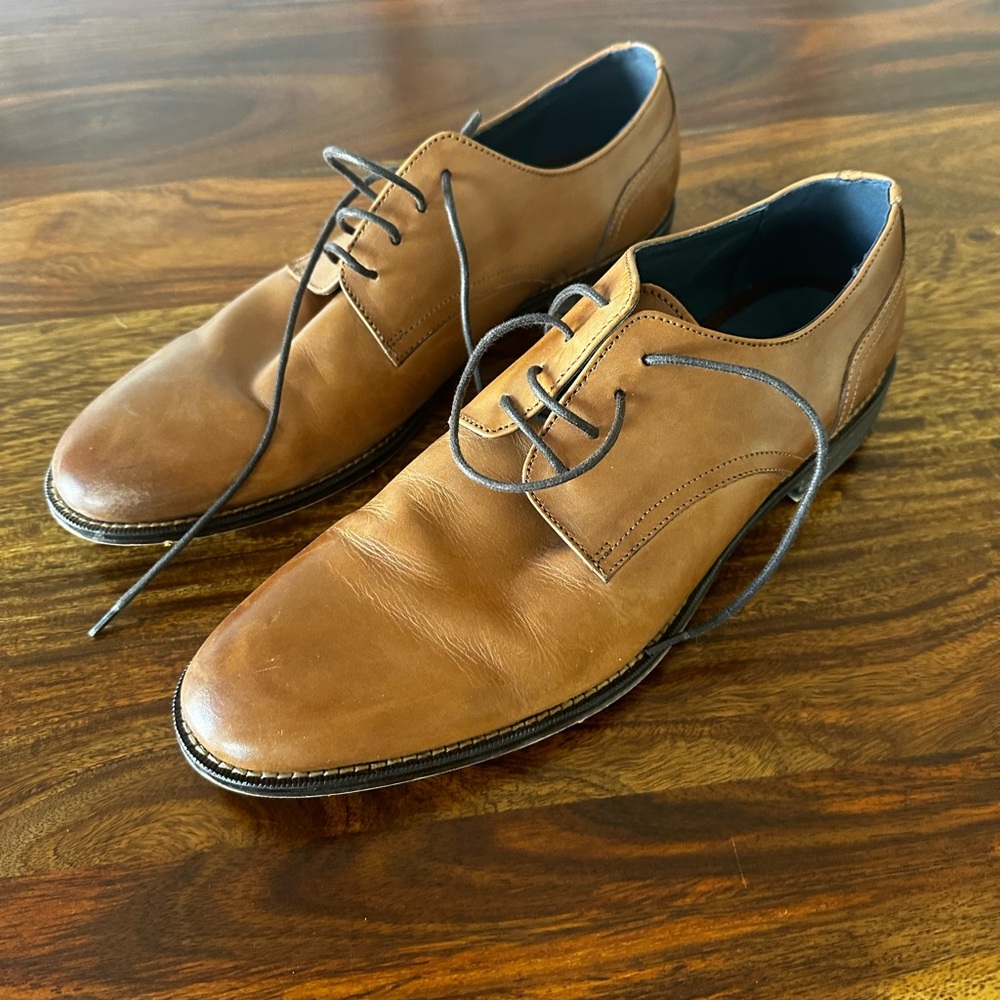 Size 9 men’s oxford shoe
